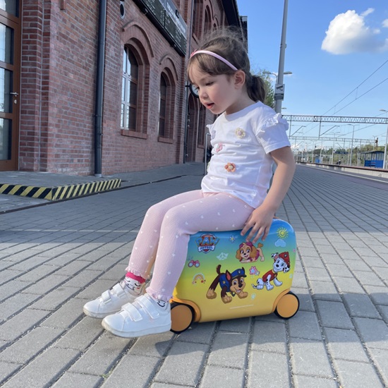 Lasten päälläistuttava matkalaukku Paw Patrol Friends Together